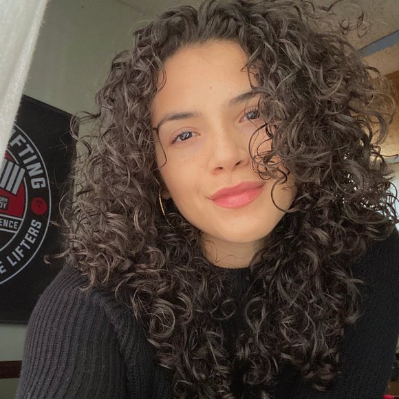 Meet your Posher, Bianca - Picture 2 of 3